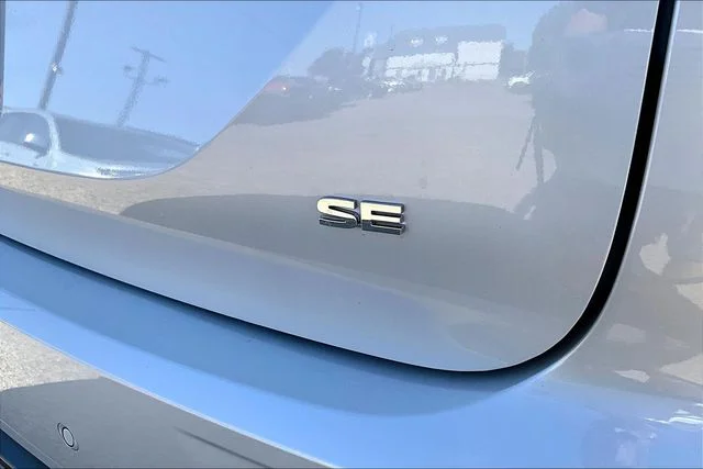 New 2026 White Mitsubishi SE 1.5T 2WD image 9