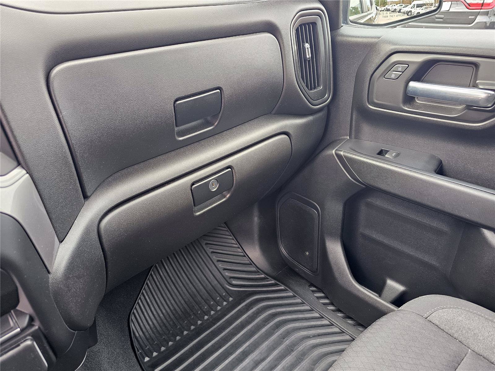 Used 2022 Northsky Blue Metallic Chevrolet Custom image 25