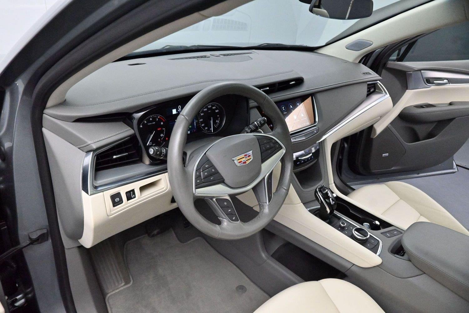 Used 2024 Argent Silver Metallic Cadillac Premium Luxury image 13