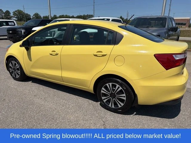 Used 2016 Yellow Kia LX image 7