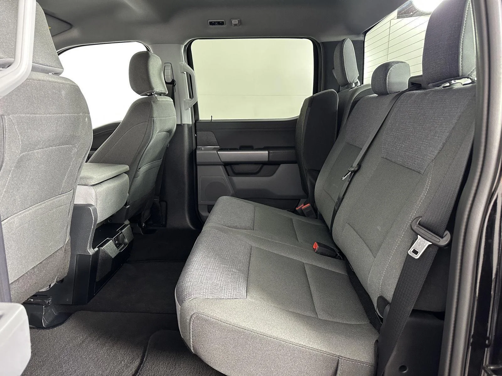 Used 2025 Agate Black Ford XLT image 19