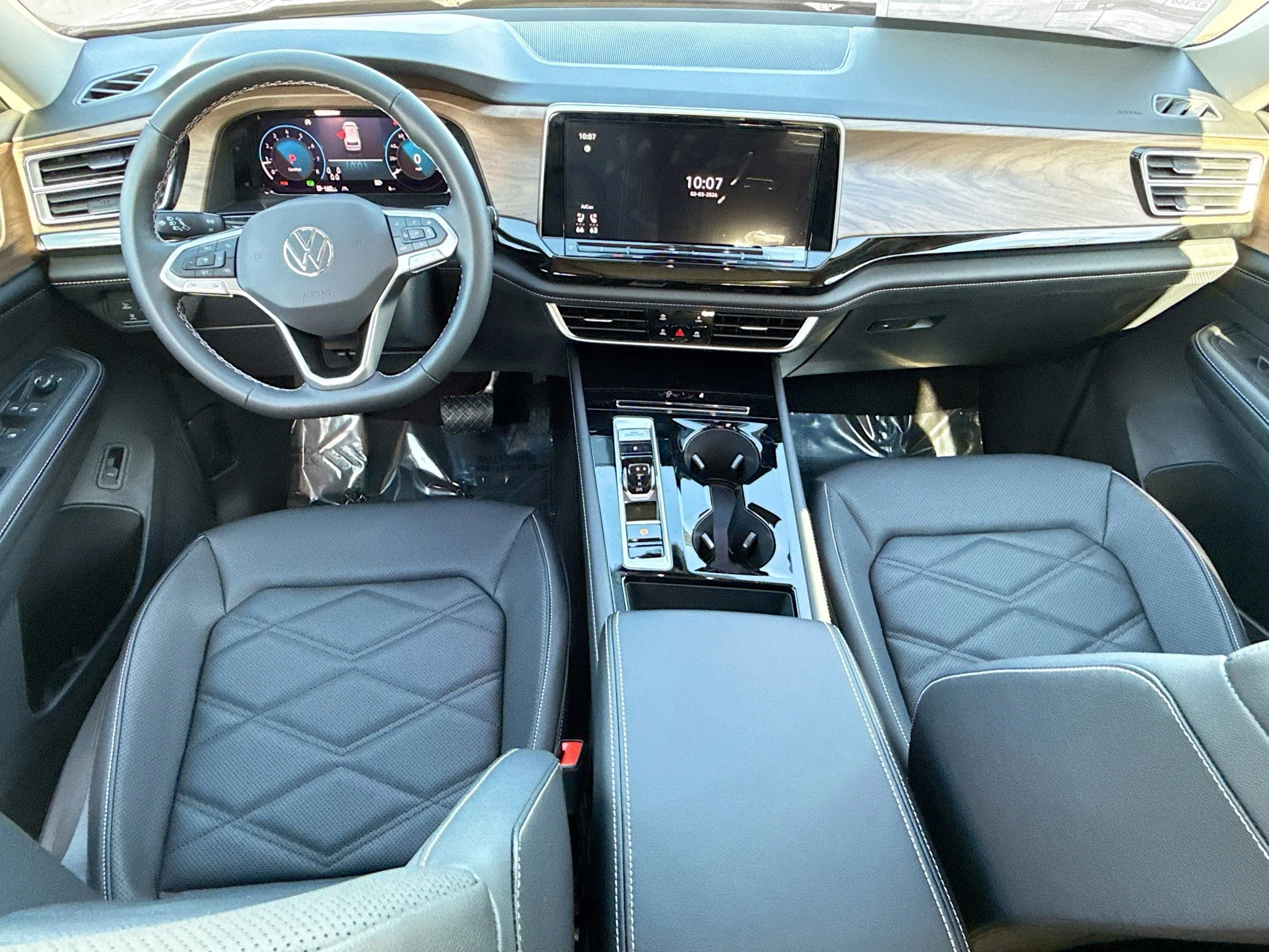 New 2026 Mist Volkswagen 2.0T SE w/Technology image 15