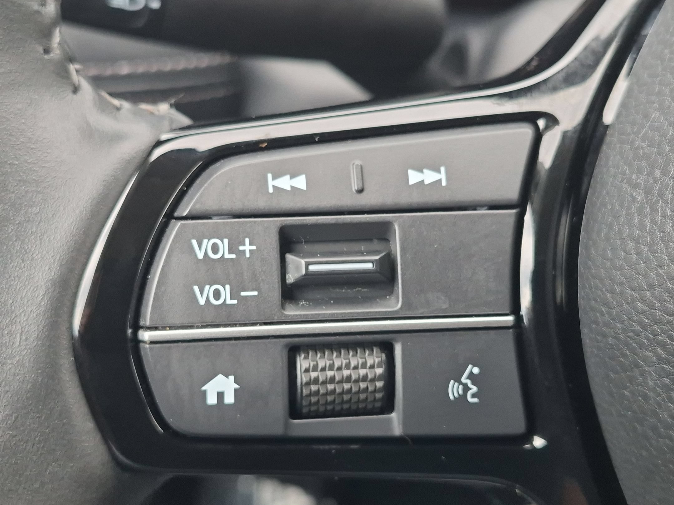 2024 Honda HR-V EX-L - Photo 15
