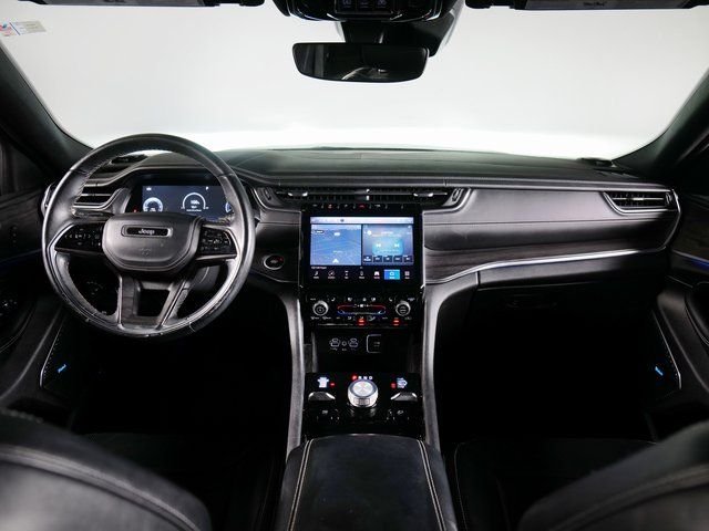Used 2022 Diamond Black Jeep Overland image 4