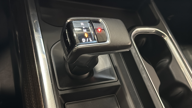 Used 2022 Glacier Blue Metallic Chevrolet RST image 18