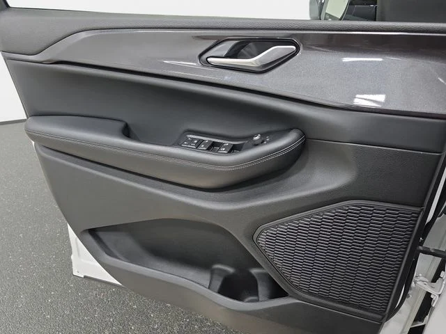 Used 2023 White Jeep Altitude X image 27