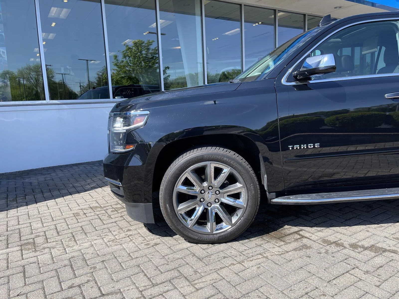 Used 2020 Black Chevrolet Premier image 9