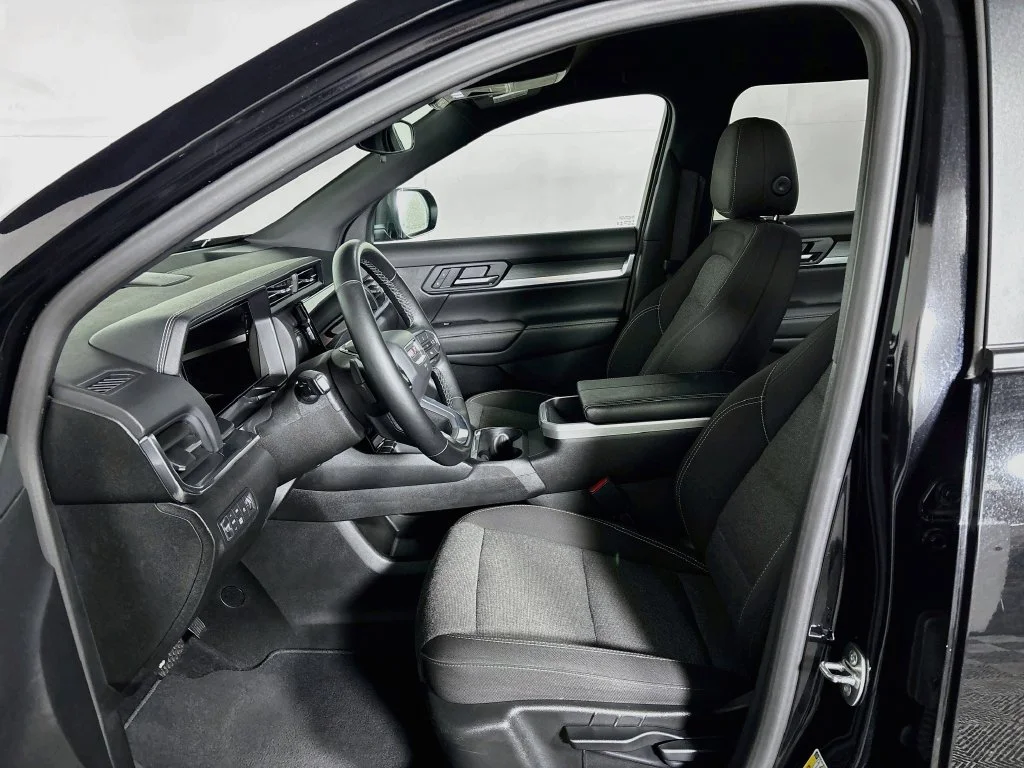 Used 2025 Black GMC Elevation image 11