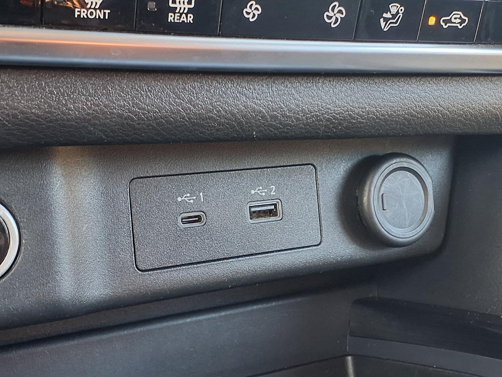 2023 Nissan Rogue SV Silver at Robbins Nissan