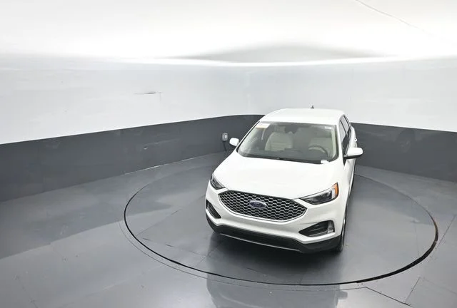 Certified Used 2024 White Metallic Ford SEL image 28