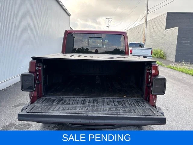Certified Used 2021 Snazzberry Pearlcoat Jeep Rubicon image 9