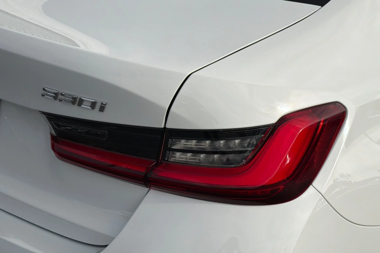 Used 2024 Alpine White BMW 330i image 26