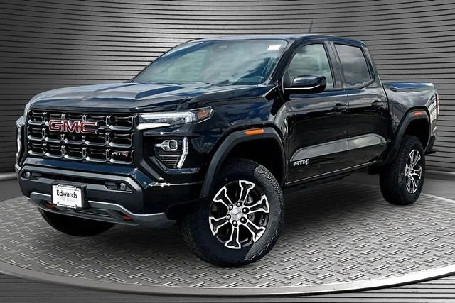2025 GMC Canyon 4WD AT4 Crew Cab Short Box's photo