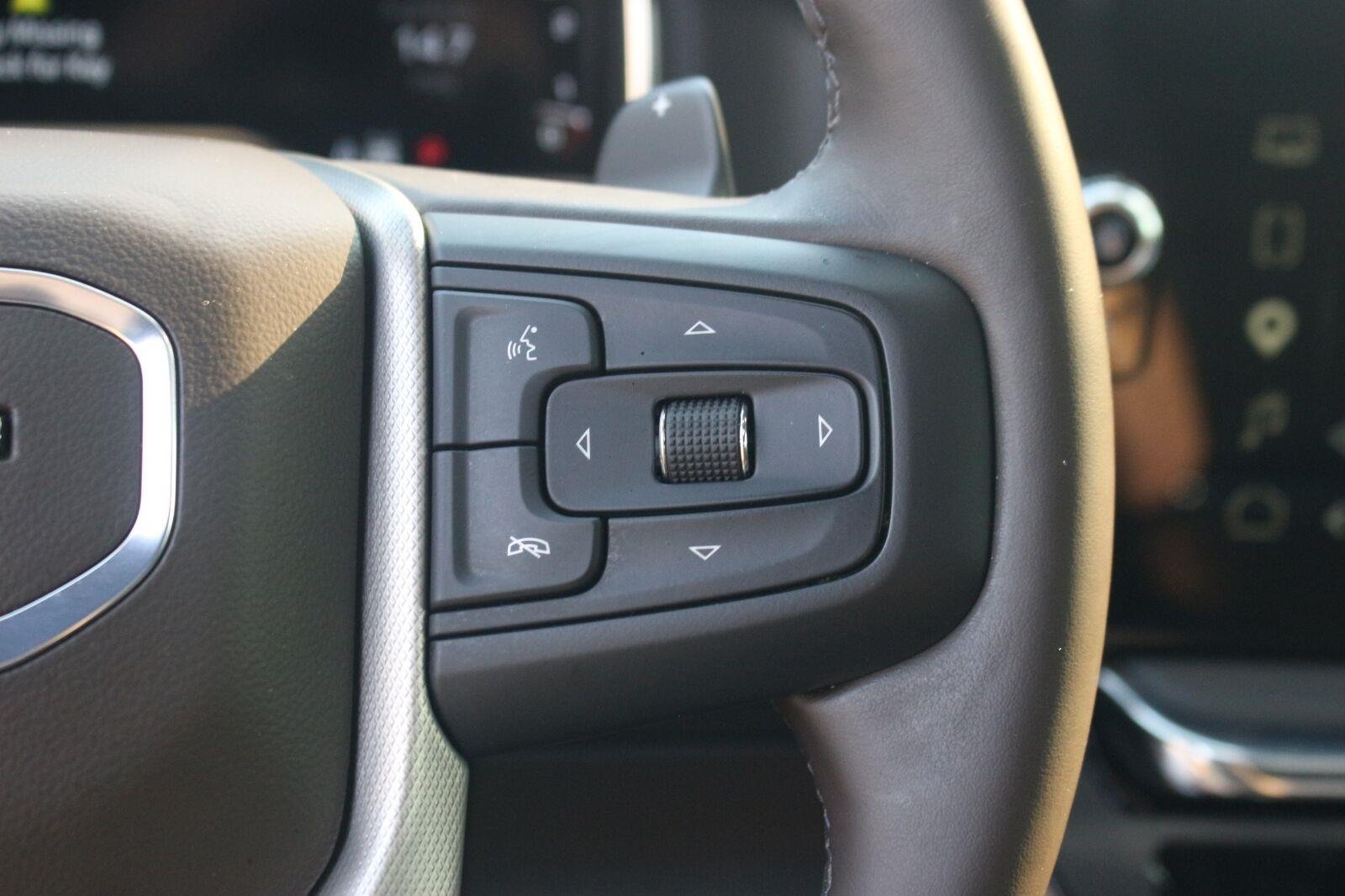 Used 2025 Onyx Black GMC Denali image 18