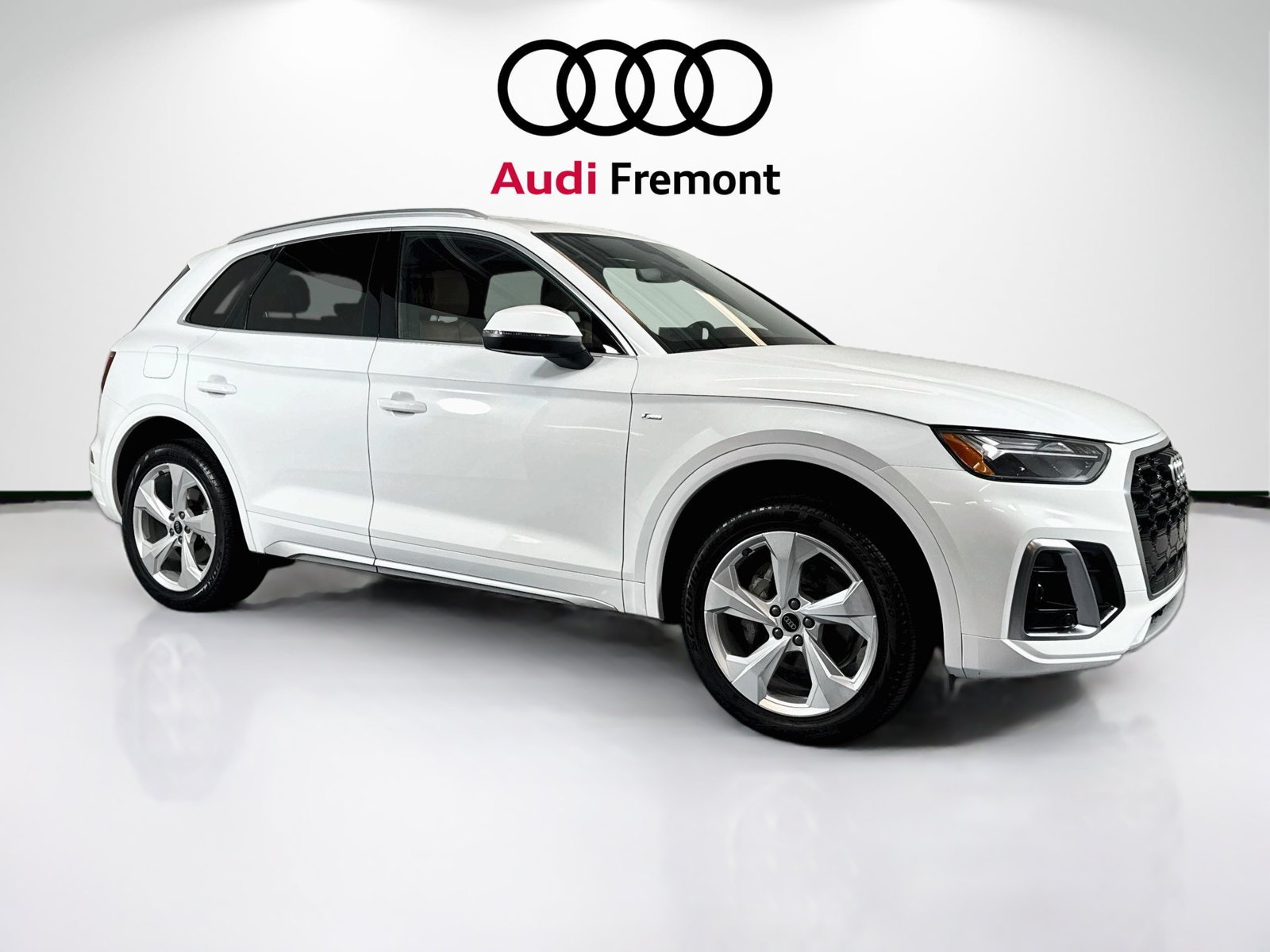 Used 2025 Arkona White Audi S line Premium Plus image 3