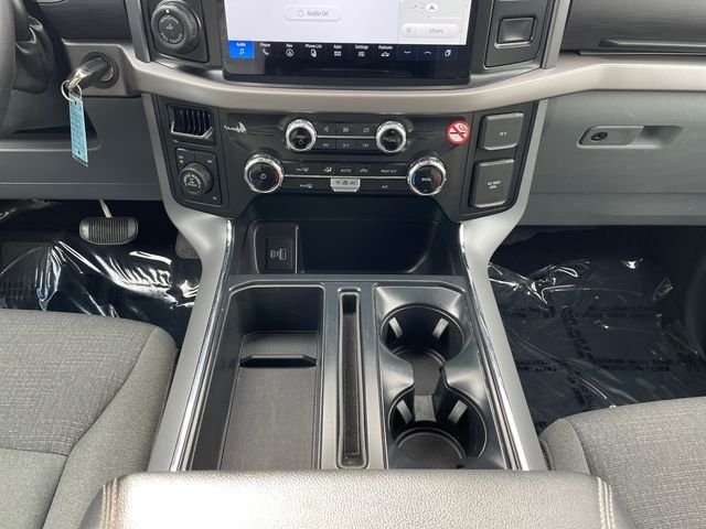 Used 2024 Oxford White Ford XLT image 11