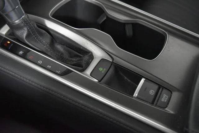 Used 2018  Honda EX-L image 23