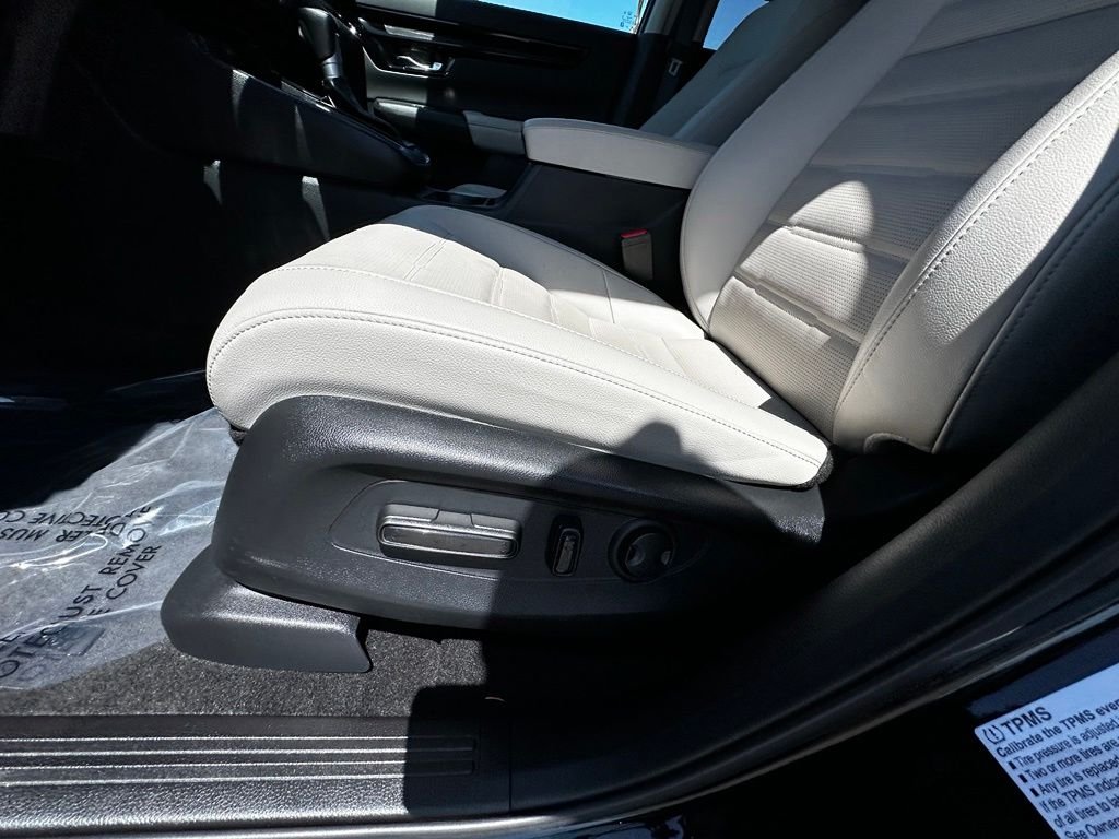 Used 2025 Black Honda EX-L image 23
