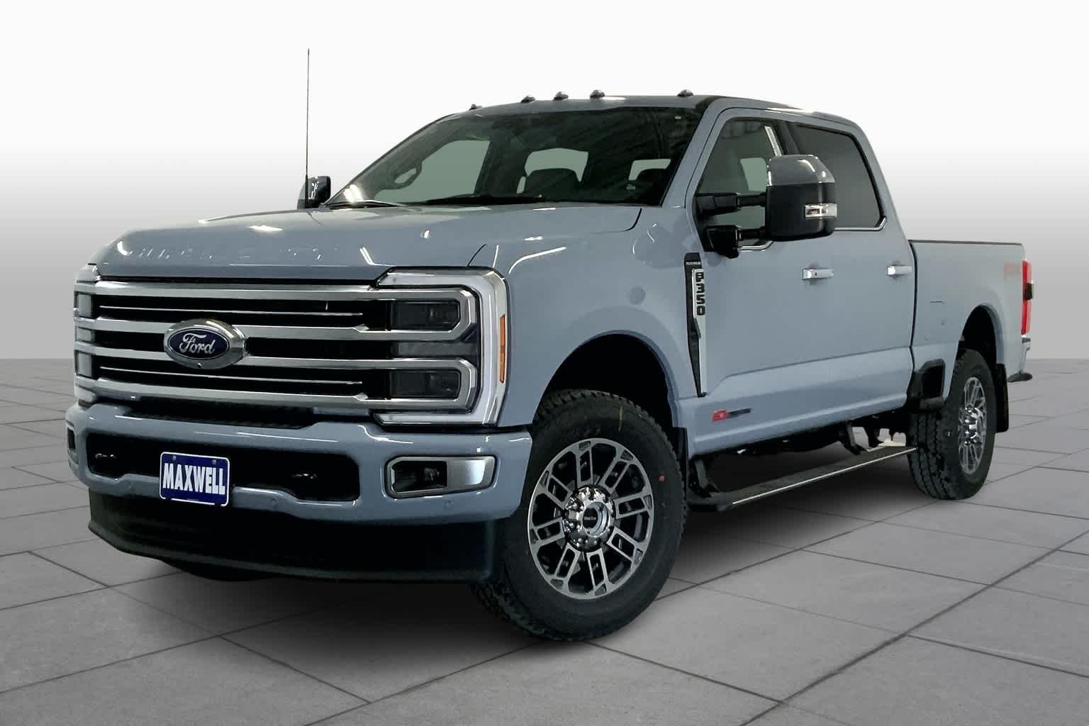 Used 2025 Glacier Gray Metallic Tri-Coat Ford Platinum image 2