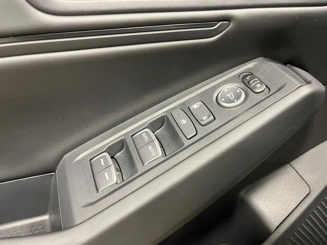 New 2026 Meteorite Gray Metallic Honda SE image 14