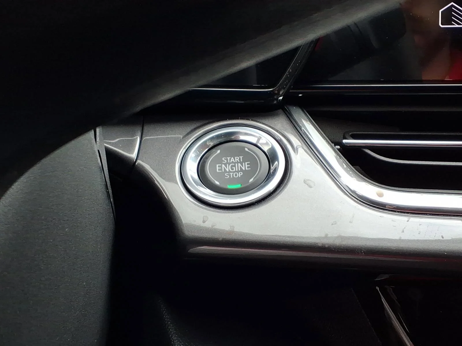 New 2026 Summit White Chevrolet ACTIV image 11