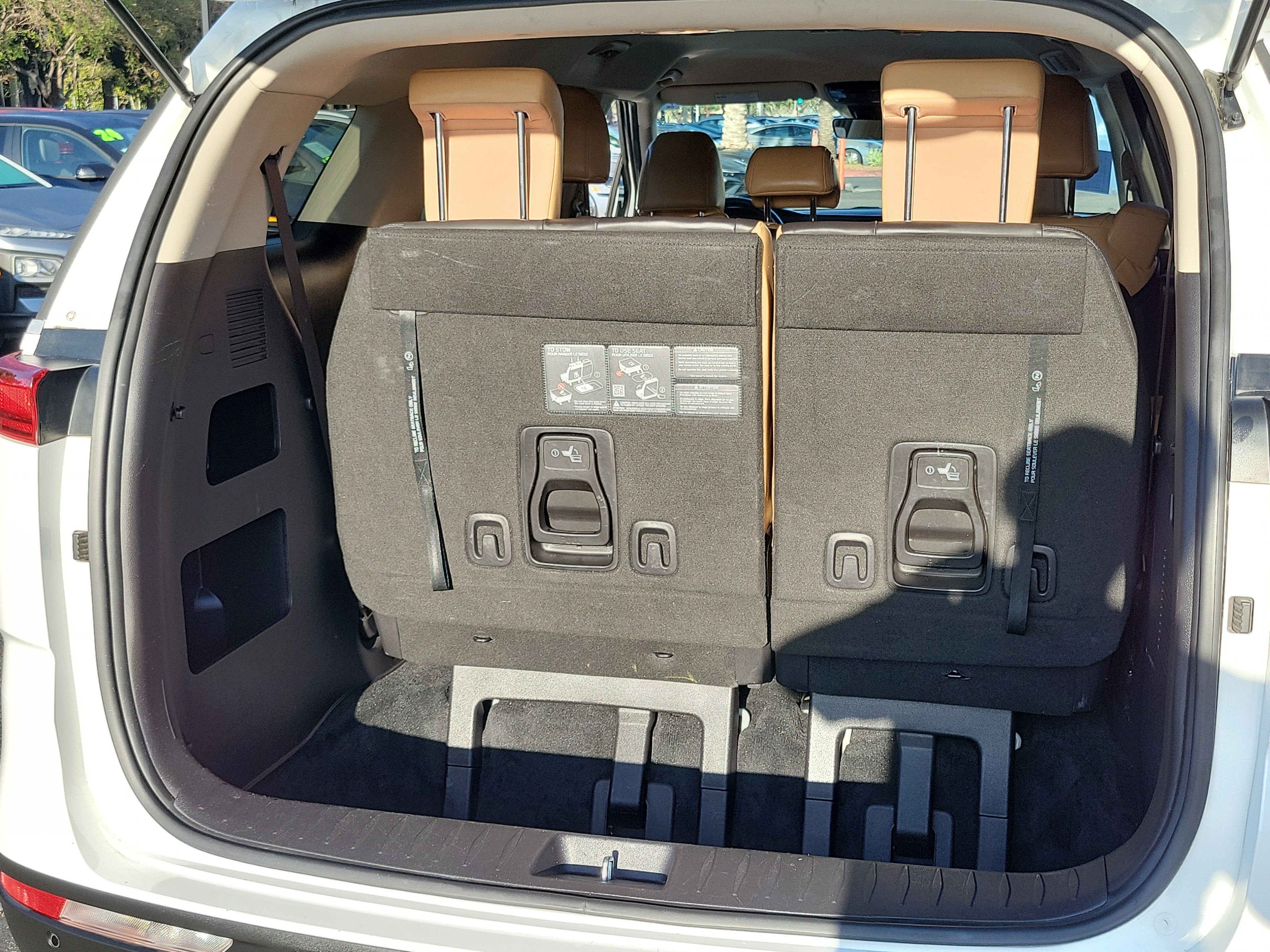 2024 Kia Carnival LX Seat Pkg - Photo 15