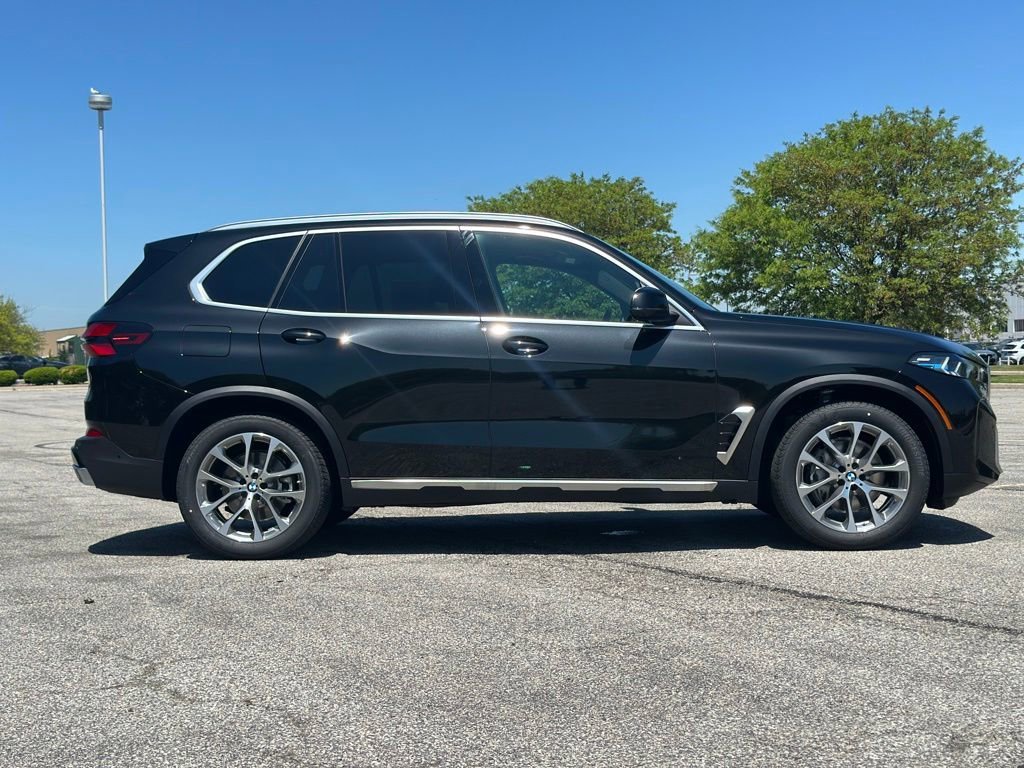 New 2026 Black Sapphire Metallic BMW xDrive40i image 8