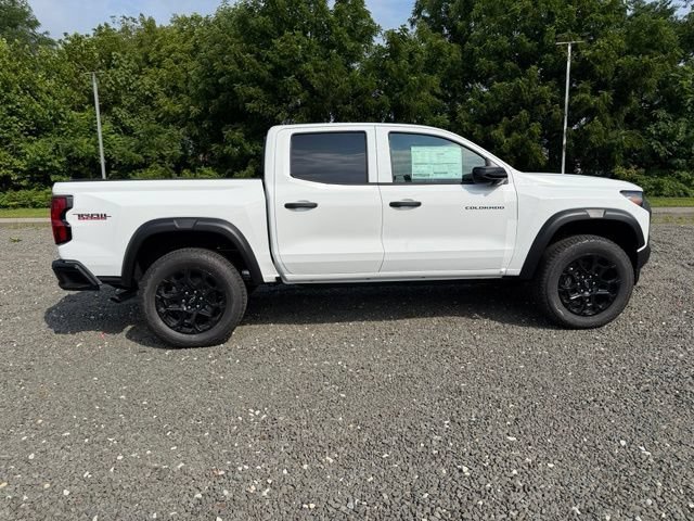 New 2026 Summit White Chevrolet Trail Boss image 10