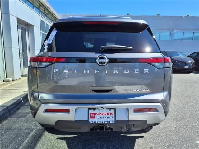 2025 Nissan Pathfinder Platinum - Photo 9