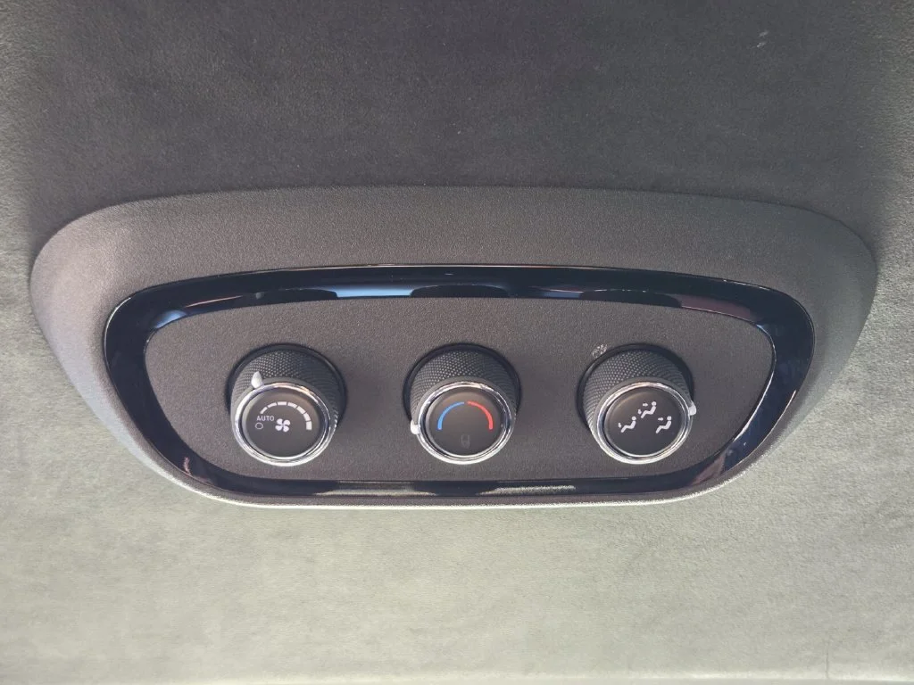 Used 2022 White Dodge Citadel image 18