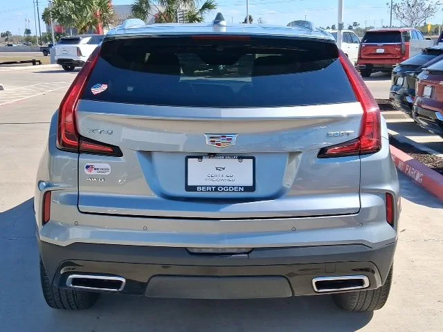 Used 2025 Silver Cadillac Premium Luxury image 5