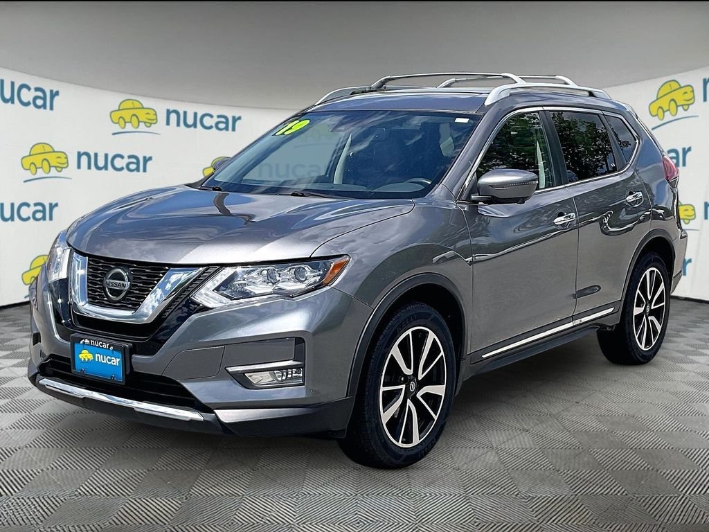 Used 2019 Gun Metallic Nissan SL image 3