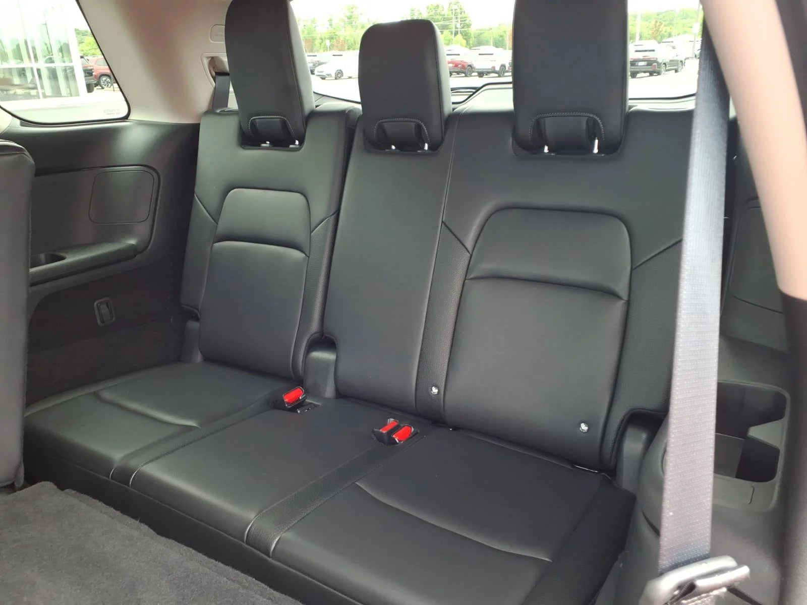 Used 2025 Gun Metallic Nissan SL image 27