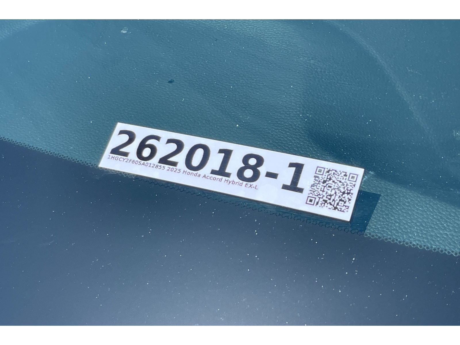 Used 2025 Solar Silver Metallic Honda EX-L image 20