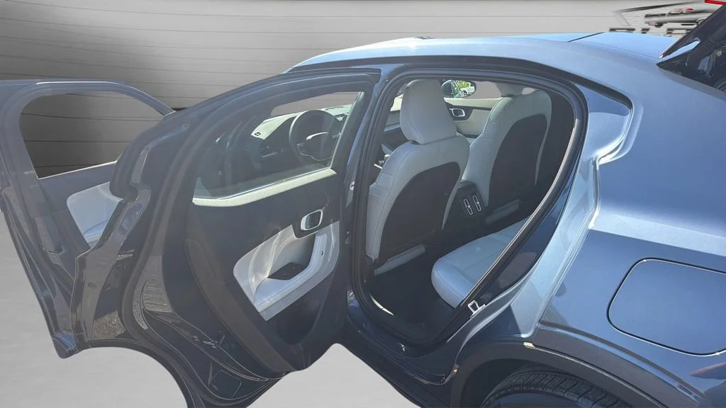 Used 2024 Blue Polestar Long Range Dual Motor Plus image 13