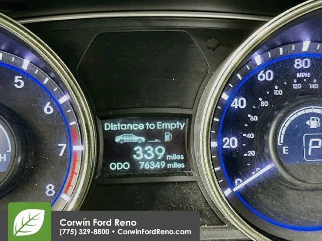 Used 2013 Radiant Silver Metallic Hyundai GLS image 15