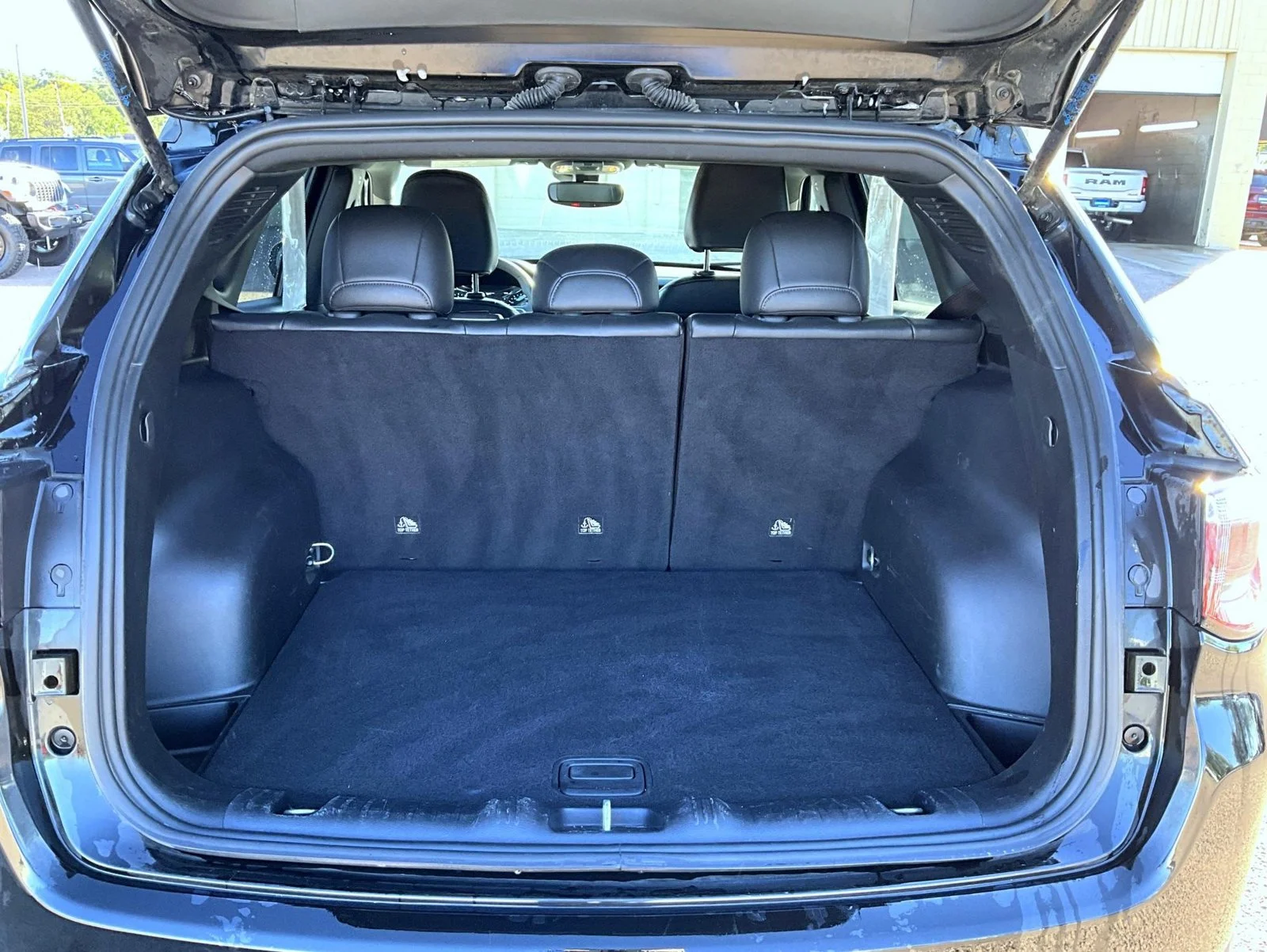 Certified Used 2025 Black Jeep Limited image 9