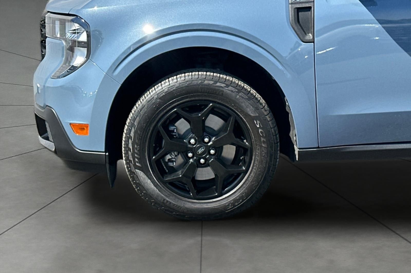 Used 2025 Gray Ford XLT image 29