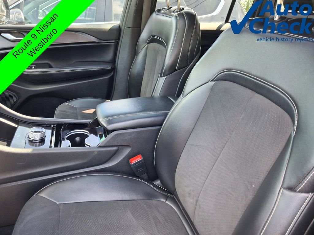 Used 2023 Red Jeep Altitude X image 17