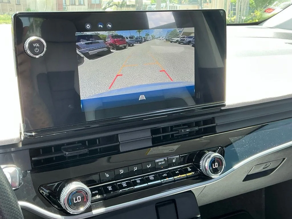 Used 2025  Honda EX image 38