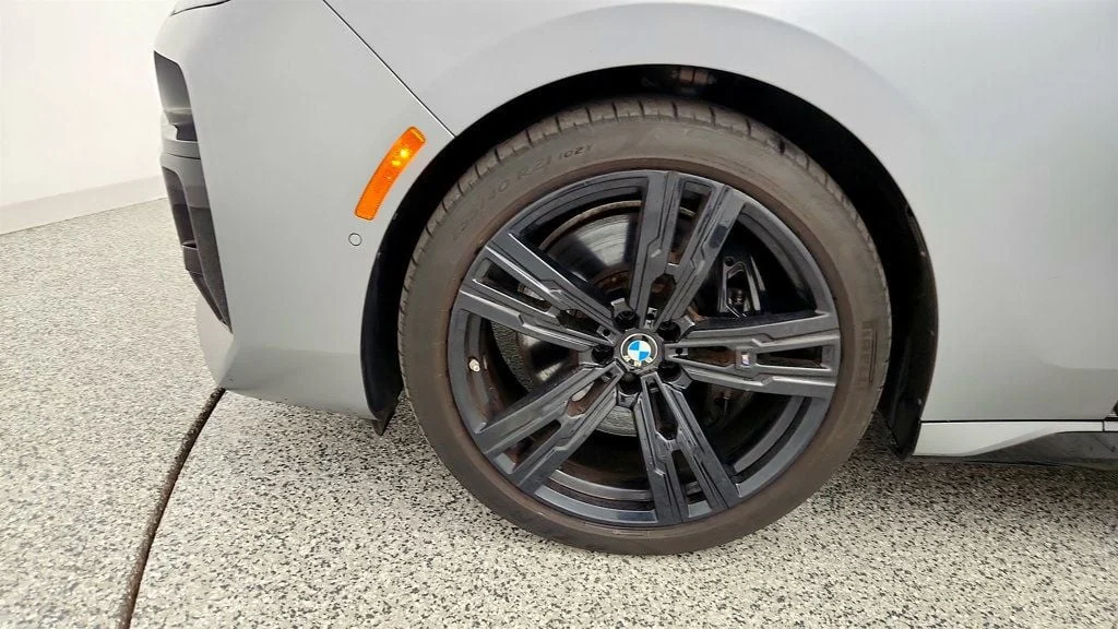 Used 2023 Frozen Pure Grey Metallic BMW 760i xDrive w/ Exec & Driving Assist. Pro & M Sport Pro Packages image 9