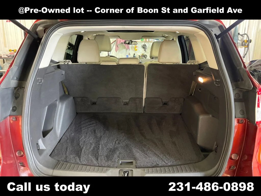 Used 2014 Orange Ford SE image 26
