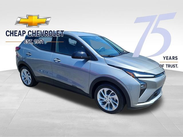 2027 Chevrolet Bolt LT - Photo 7