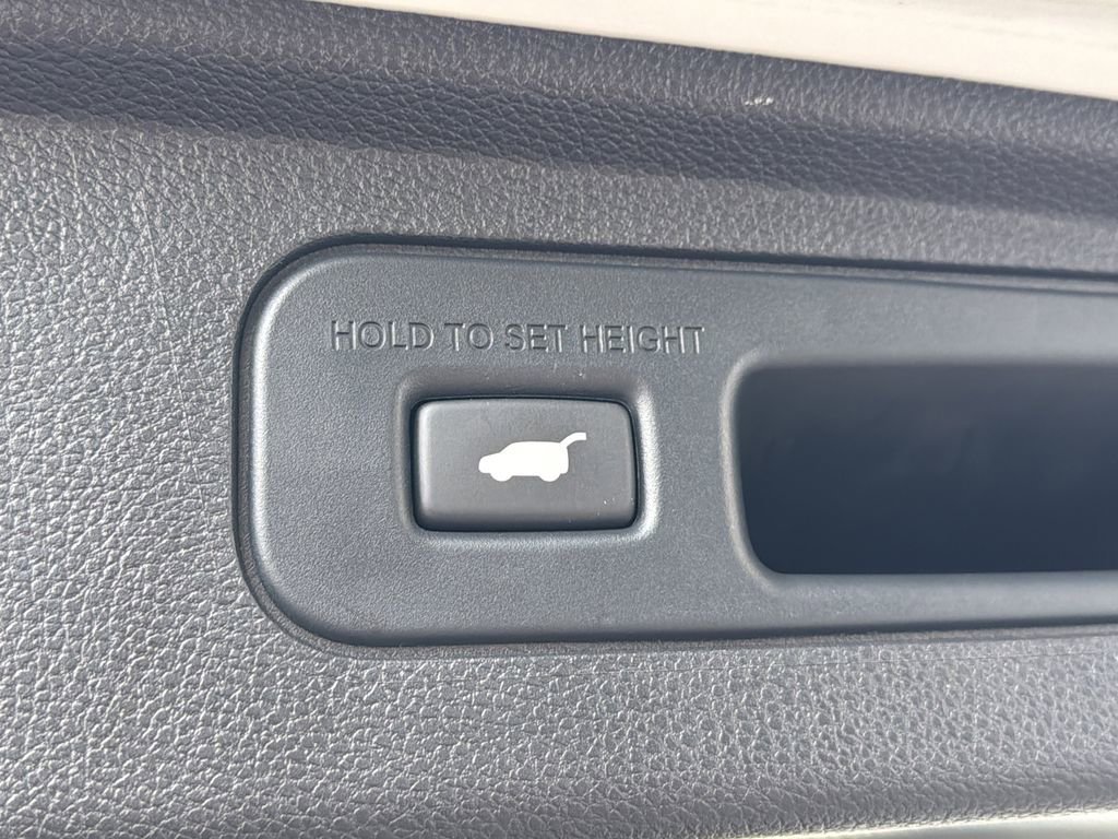 Used 2022 White Honda Elite image 14