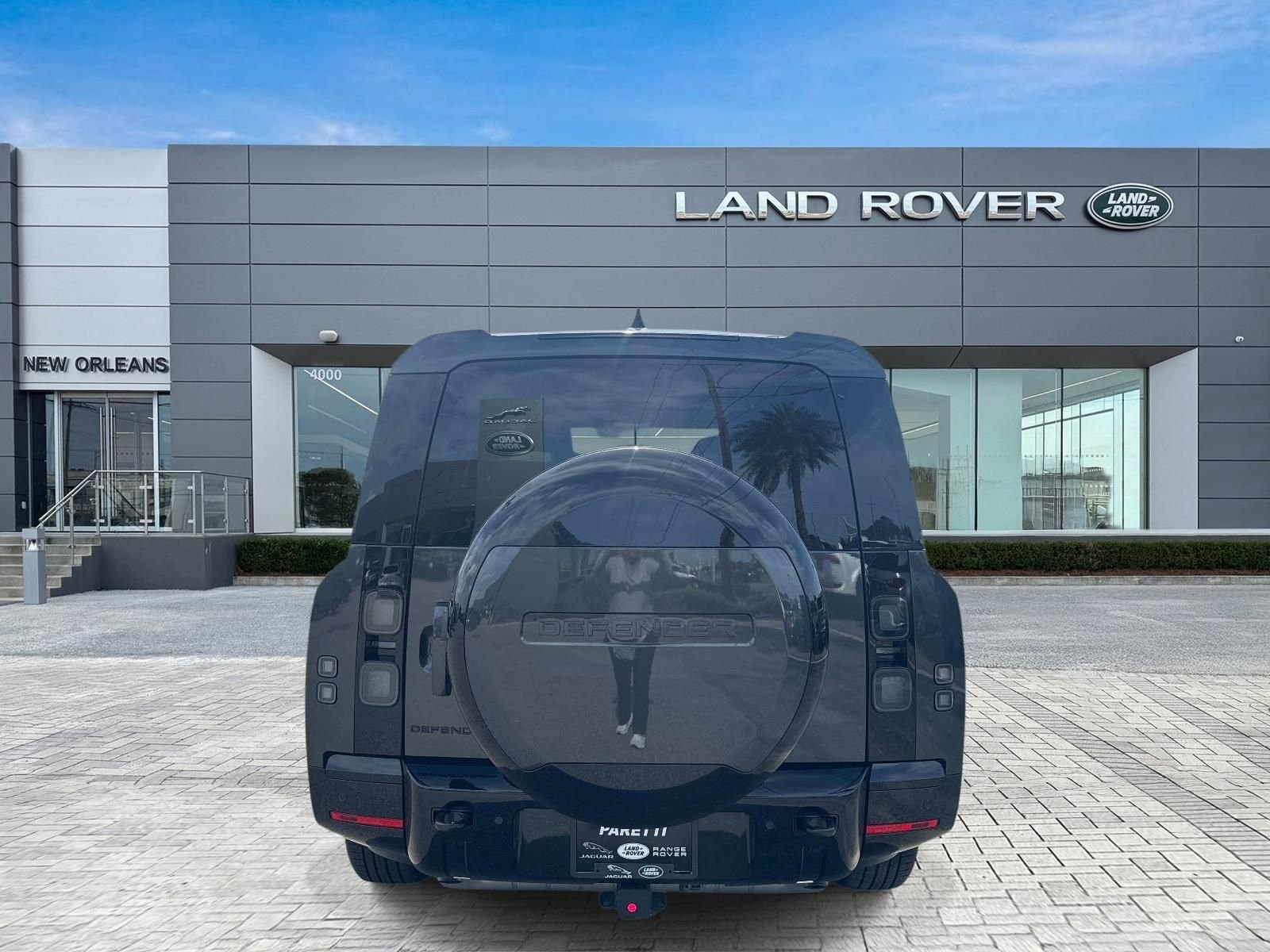 New 2026 Carpathian Grey Land Rover X-Dynamic SE image 6