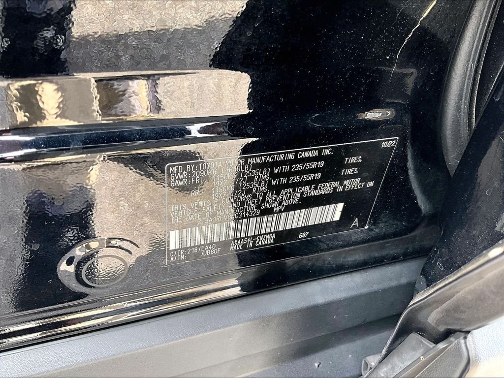 Used 2022 Black Toyota XLE Premium image 36