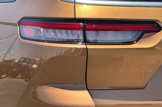 New 2026 Copper Shino Metallic Clear-Coat Exterior Paint Jeep Limited image 26