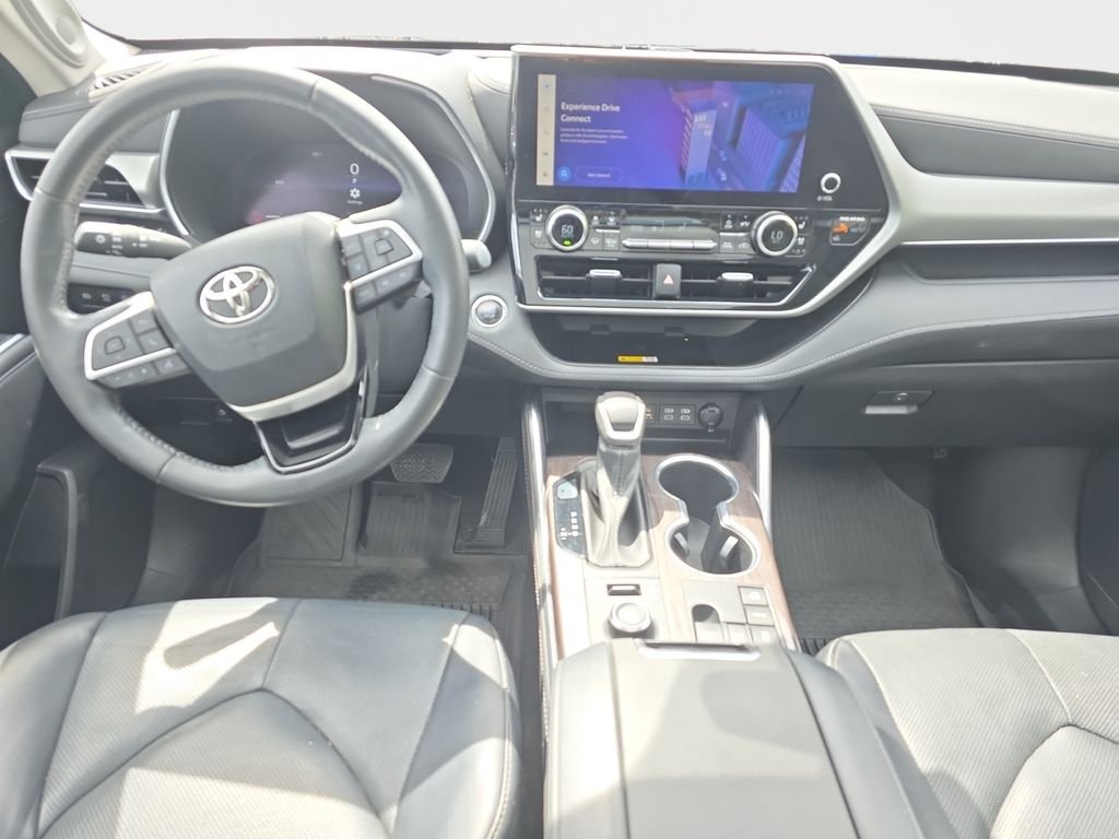 Used 2023 Magnetic Gray Metallic Toyota Platinum image 15