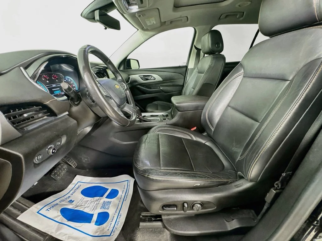 Used 2019 Mosaic Black Metallic Chevrolet 3LT image 26