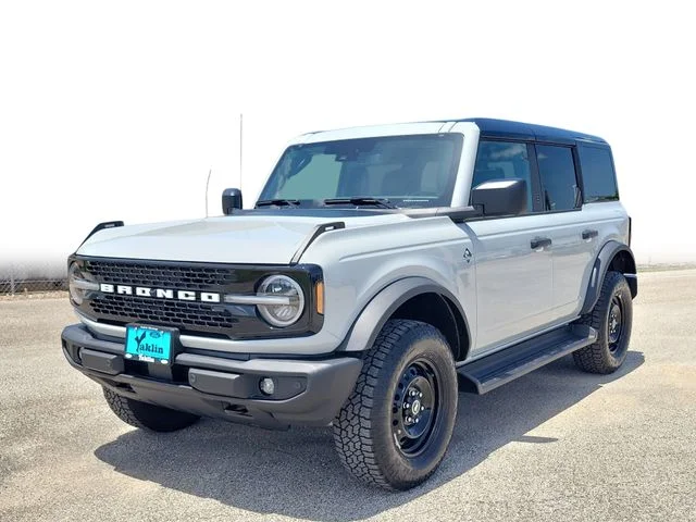 New 2026 Avalanche Gray Ford Outer Banks® image 2